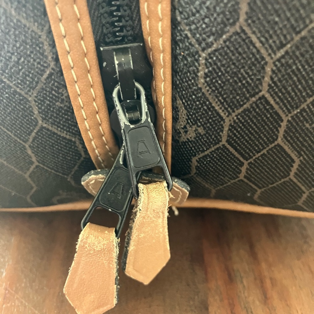 Dior travel bag in beautiful condition - Picture 8 of 10